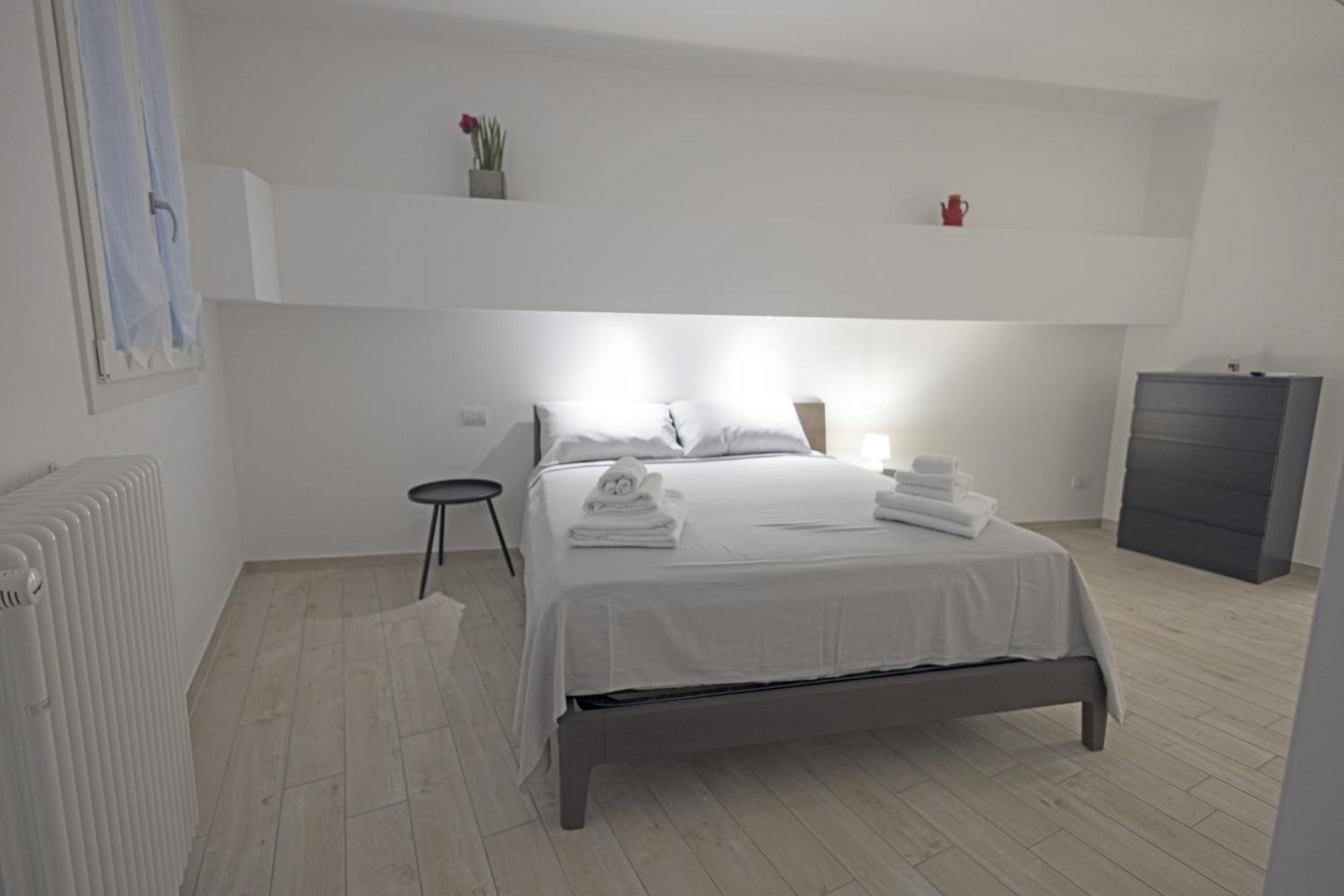 Ferienwohnung Loft La Sedia Rossa - Centro Storico Mailand Exterior foto